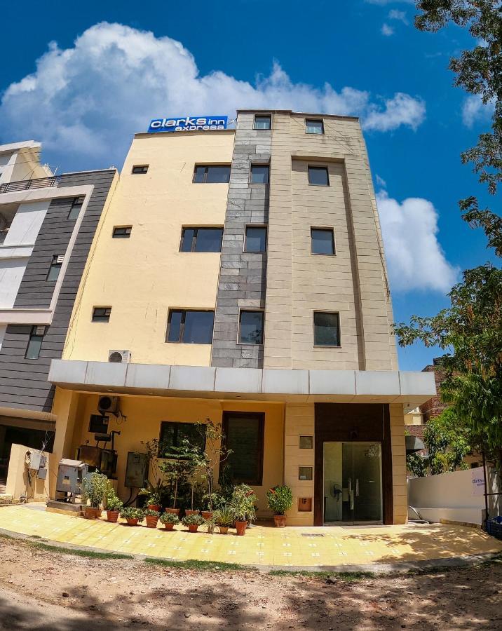 The Orion Express Hotel Джайпур Екстериор снимка